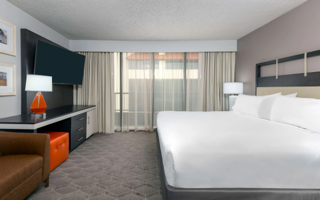 photo 4 of Embassy Suites by Hilton Dallas Park Central Area