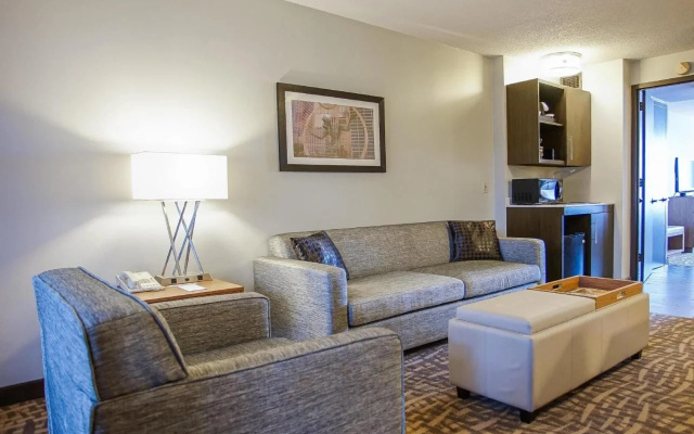 photo 2 of Ramada by Wyndham Southfield