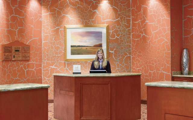photo 2 of Embassy Suites by Hilton E Peoria Riverfront Conf Center