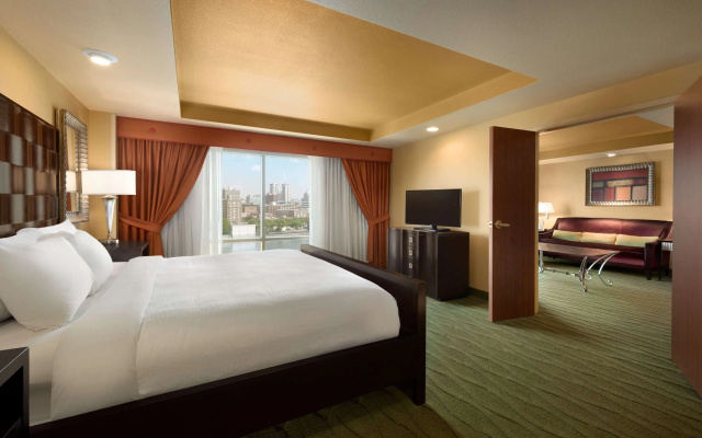 photo 4 of Embassy Suites by Hilton E Peoria Riverfront Conf Center