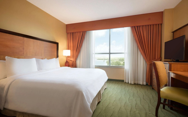 photo 5 of Embassy Suites by Hilton E Peoria Riverfront Conf Center