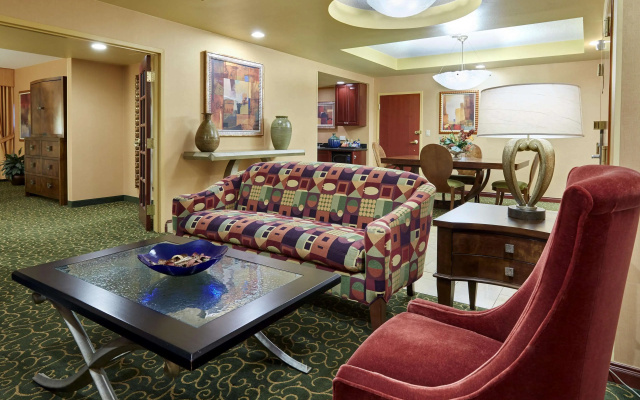 photo 3 of Embassy Suites by Hilton Hampton Convention Center