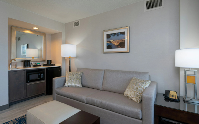 photo 4 of Embassy Suites by Hilton Alexandria Old Town