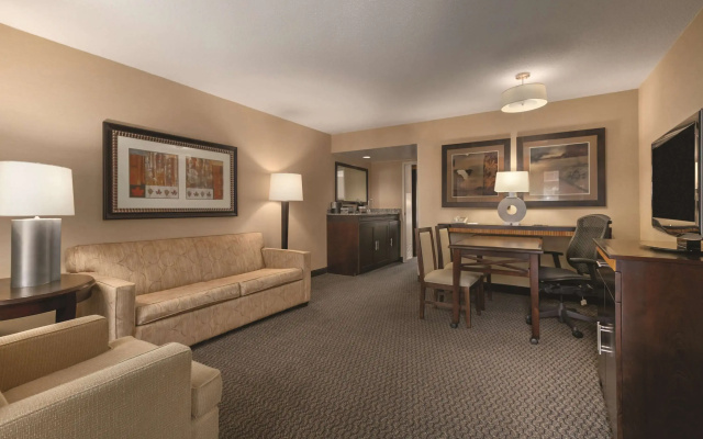 photo 5 of Embassy Suites Hotel Birmingham