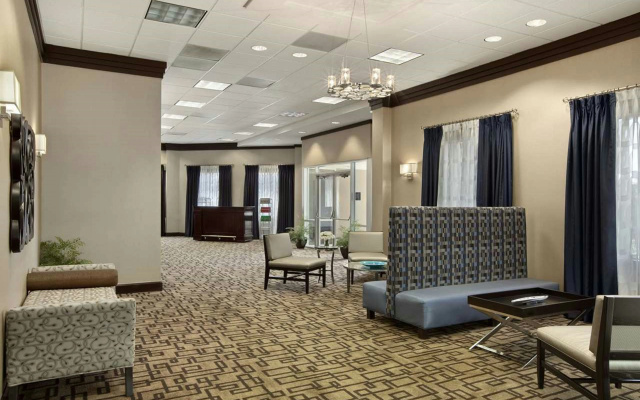 photo 4 of Embassy Suites by Hilton St. Louis Airport