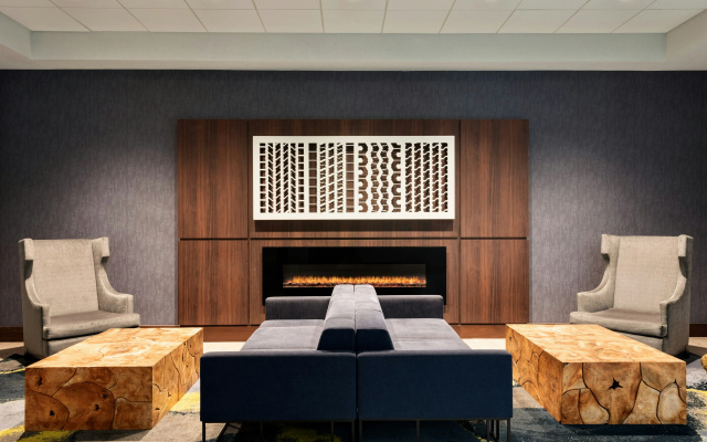 photo 3 of Embassy Suites by Hilton Indianapolis Downtown