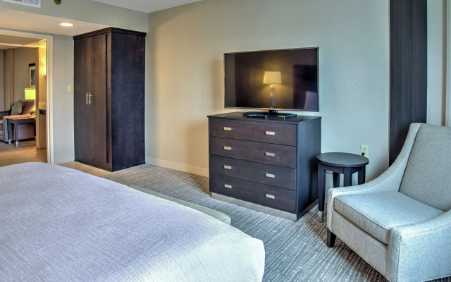 photo 4 of Embassy Suites by Hilton Indianapolis North