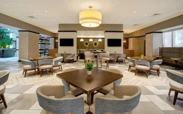 photo 2 of Embassy Suites Jacksonville