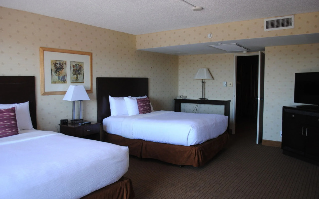 photo 3 of Embassy Suites Kansas City Plaza