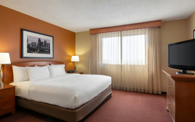 photo 3 of Embassy Suites by Hilton Kansas City International Airport