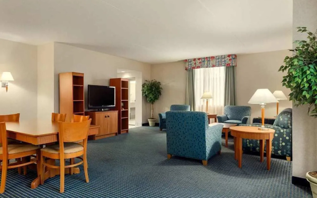 photo 4 of Embassy Suites Lexington