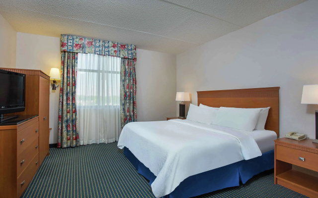 photo 3 of Embassy Suites by Hilton Lexington/UK Coldstream