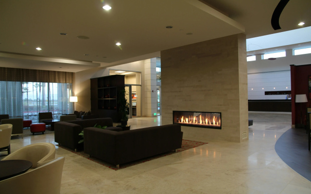 photo 2 of Embassy Suites Ontario Airport