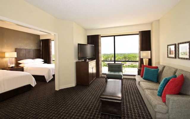 photo 3 of Embassy Suites Palm Beach Gardens PGA Blvd