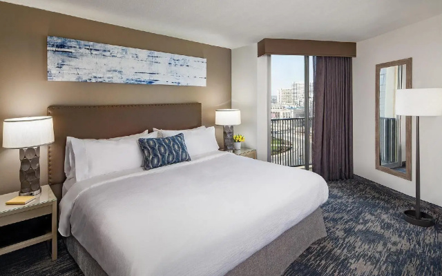 photo 3 of Embassy Suites Philadelphia Center City