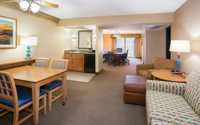 photo 3 of Embassy Suites by Hilton Phoenix Biltmore