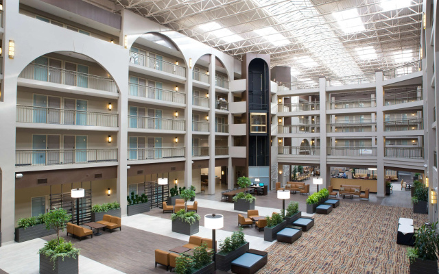 photo 2 of Embassy Suites by Hilton Seattle Bellevue