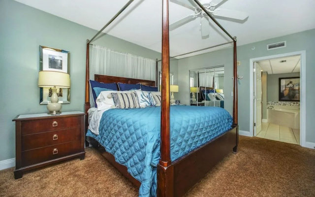 photo 4 of Emerald Beach 1130 210139 by RedAwning