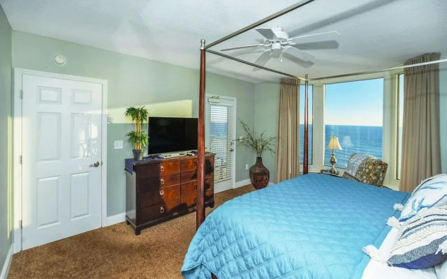 photo 5 of Emerald Beach 1130 210139 by RedAwning