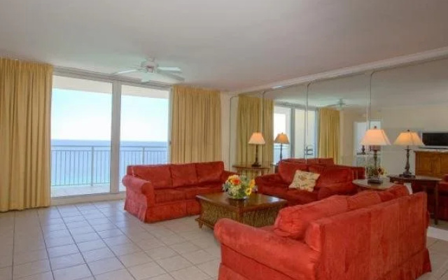 photo 2 of Emerald Beach Resort