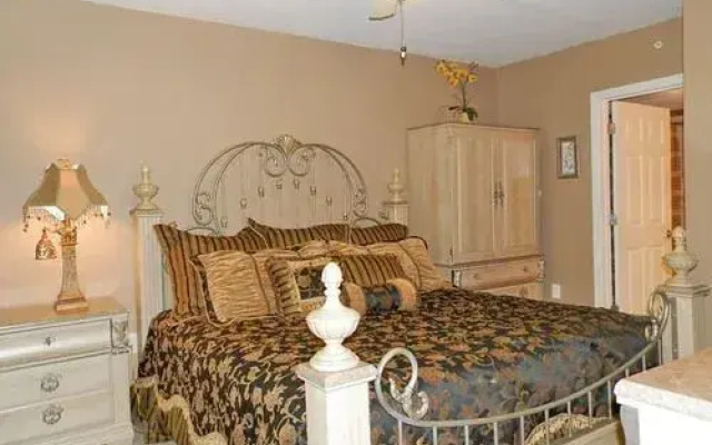 photo 3 of Emerald Beach Resort