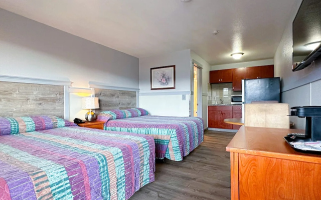 photo 2 of Emerald Best Motel Edmonds
