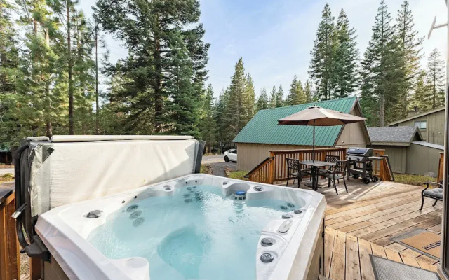 photo 2 of Emerald by Avantstay - Tahoe Donner Mountain Retreat w Large Patio