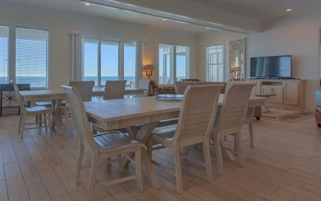 photo 3 of Emerald by Meyer Vacation Rentals