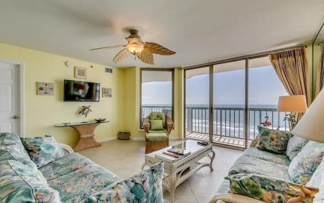 photo 4 of Emerald Cove - 7C by RedAwning