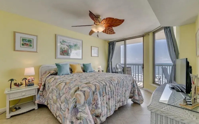 photo 5 of Emerald Cove - 7C by RedAwning