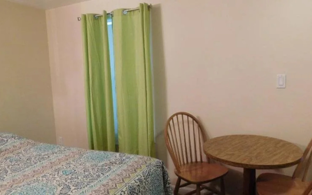 photo 3 of Emerald Isle Motel