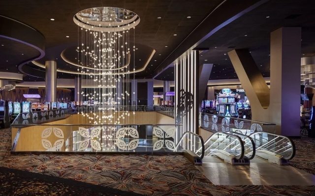 photo 2 of Emerald Queen Hotel and Casino - Tacoma