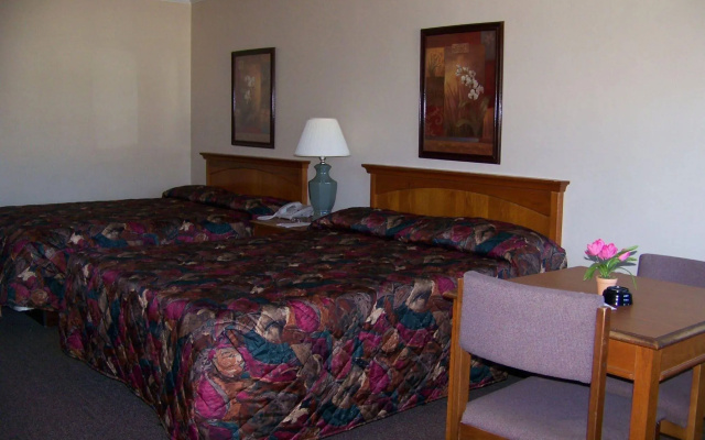 photo 3 of Emerald Sands Inn