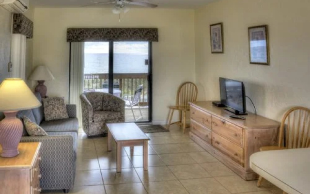 photo 3 of Emerald Seas Ocean Front Motel