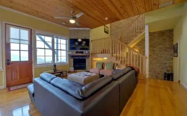 photo 2 of Emerald Sky - 3 Br Home