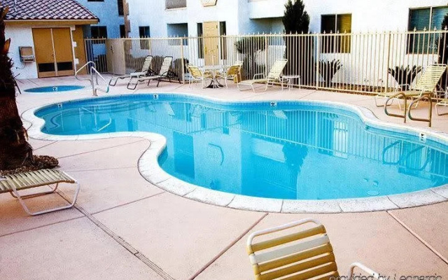 photo 3 of Emerald Suites at Cameron