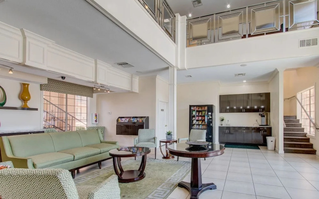 photo 2 of Emerald Suites - Las Vegas
