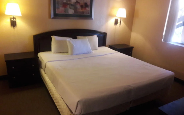 photo 3 of Emerald Suites - Las Vegas