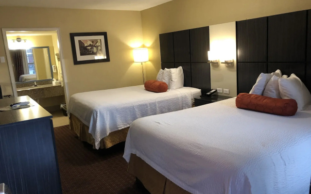 photo 3 of San Marco Inn East
