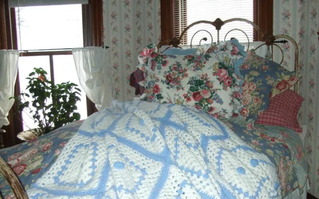 photo 4 of Enchanted Nights Bed & Bath