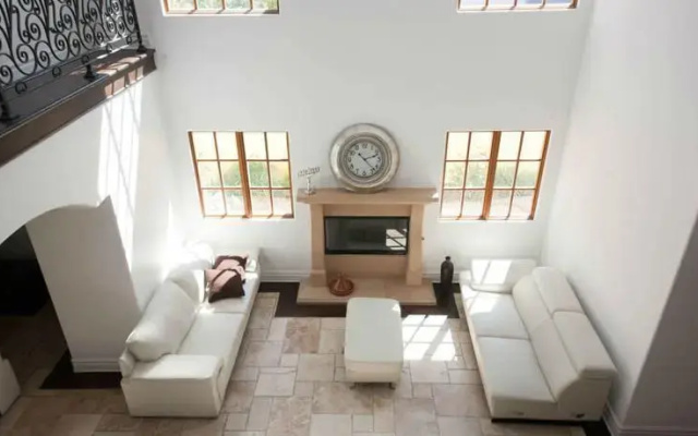 photo 3 of Encino 5 Bedroom House-Private Pool