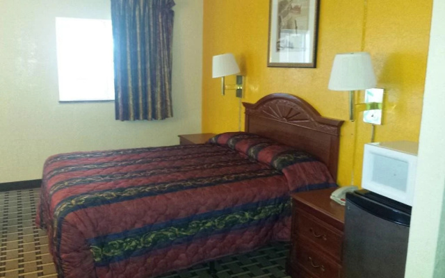 photo 5 of Encore Motel