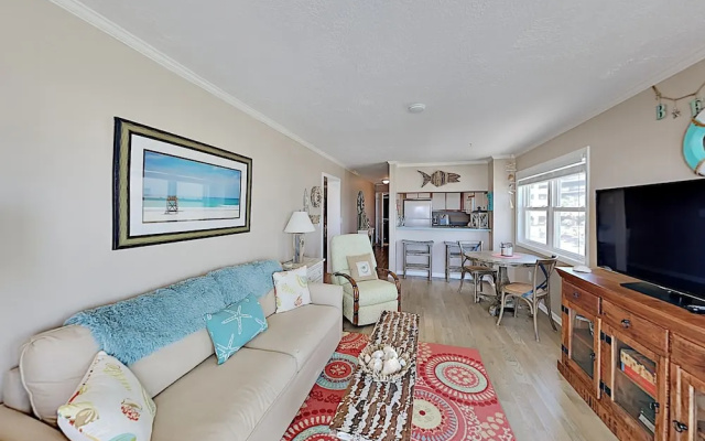 photo 4 of End-unit Ocean Pier W/ Ocean Views & Pool 2 Bedroom Condo