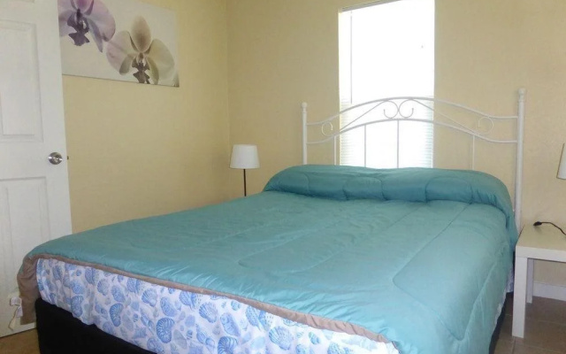 photo 4 of Englewood Bay Motel