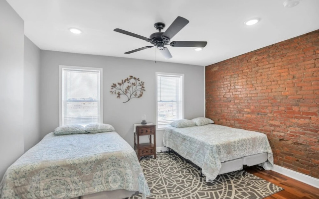 photo 3 of Enjoy Your Stay In This Amazing Location In Philadelphia! 4 Bedroom Home by RedAwning