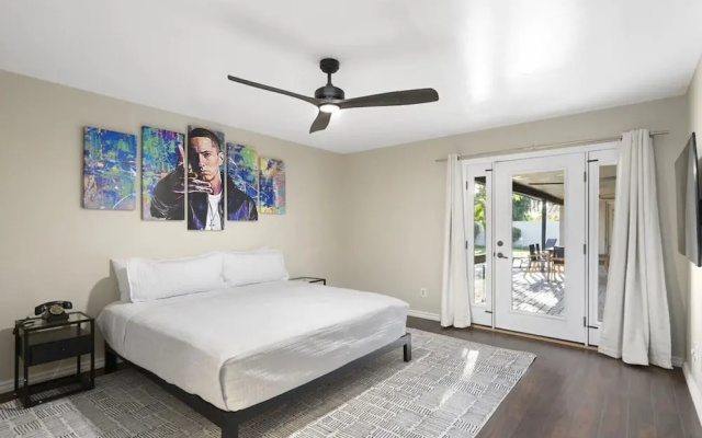 photo 2 of Entertainers Dream! 4 Bdrm / HTD Pool/ Games!