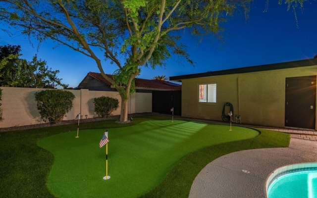 photo 4 of Entertainers Dream! 4 Bdrm / HTD Pool/ Games!