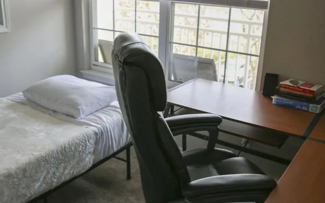 photo 2 of Entire Cozy Nest Minutes From Dulles Airport