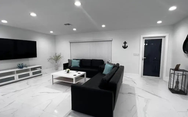 photo 3 of Entire House - 5 Minutes to the Beach and FLL Airport