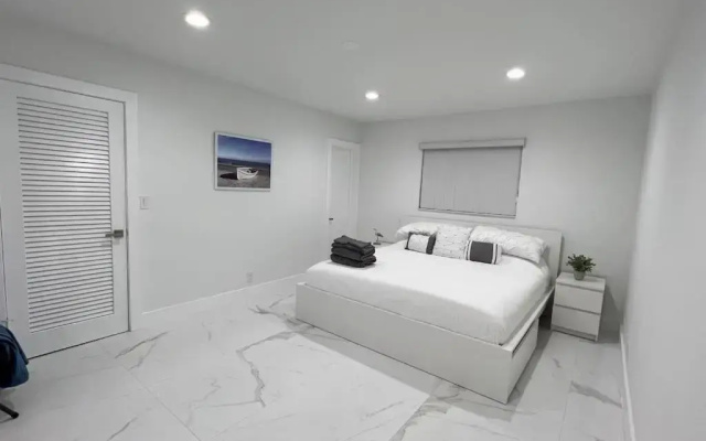 photo 5 of Entire House - 5 Minutes to the Beach and FLL Airport